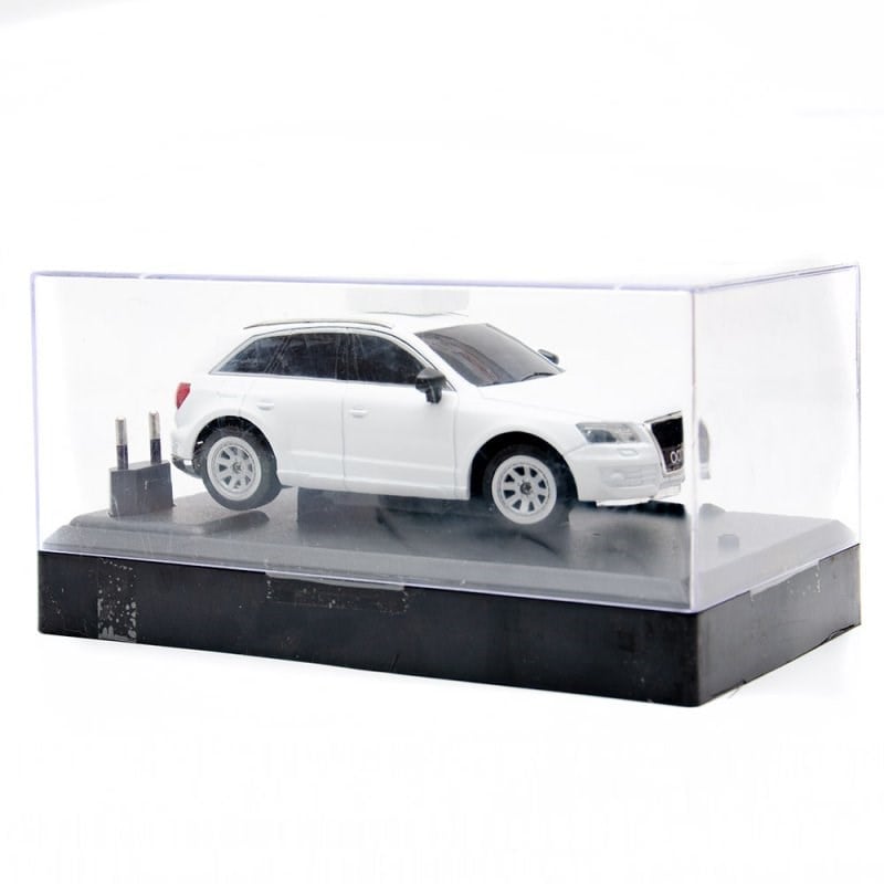 Metal Uzaktan Kumandalı Araba 1:24 2013a
