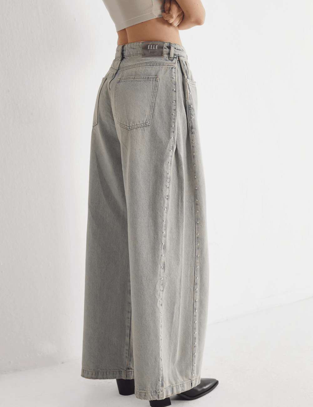 Bol Kesim Zımba Detaylı Denim Pantolon