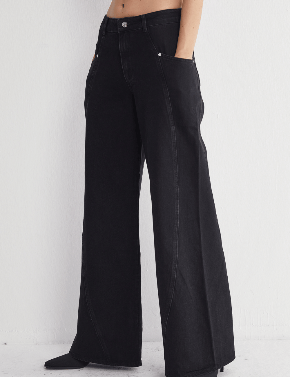 Geniş Paça Solmayan Siyah Jeans