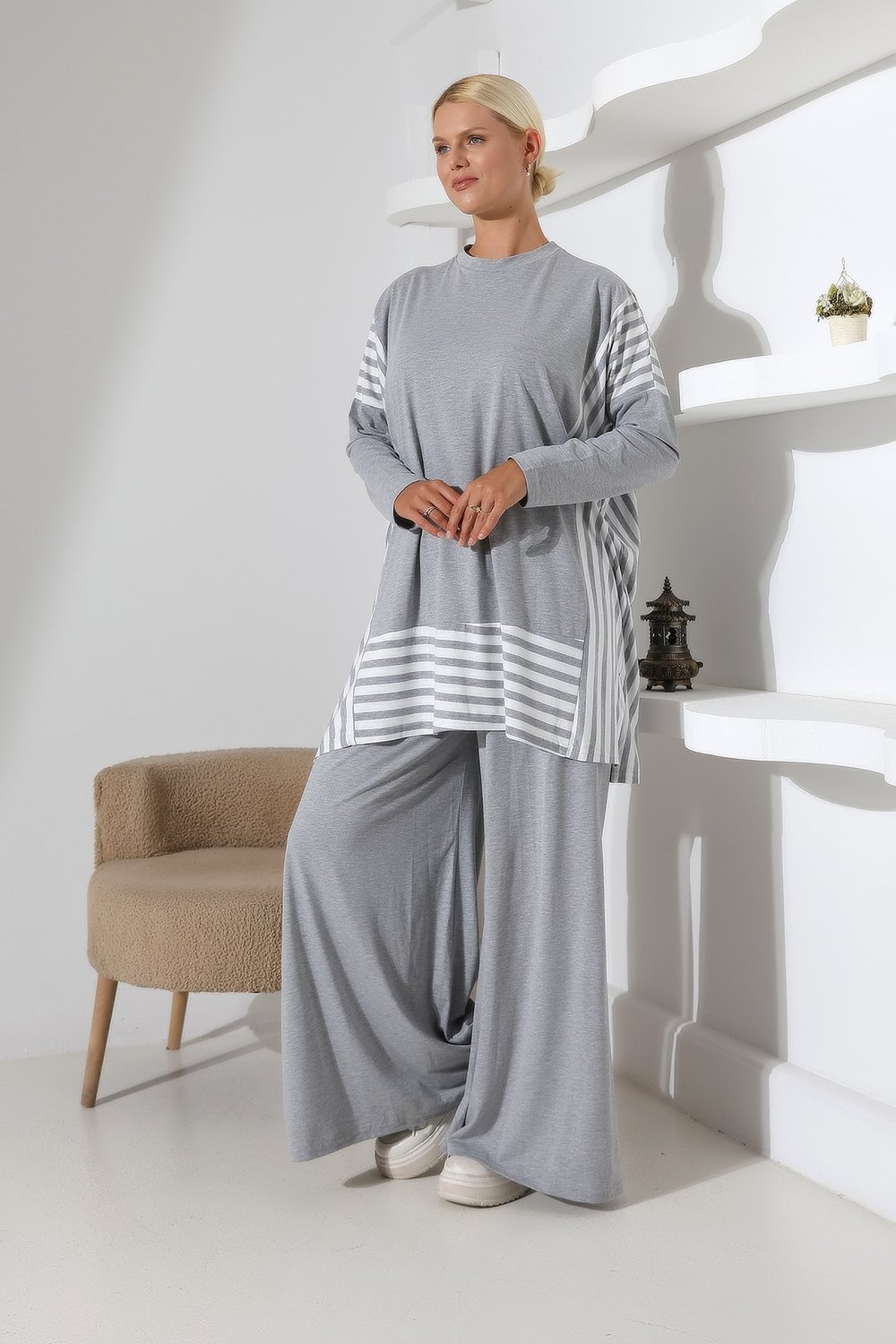 Çizgi Detaylı Oversize Tesettür İkili Takım – Siyah