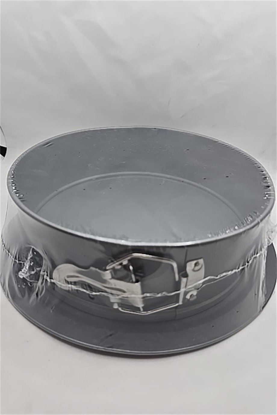 KELEPÇELİ KEK KALIBI 22 CM