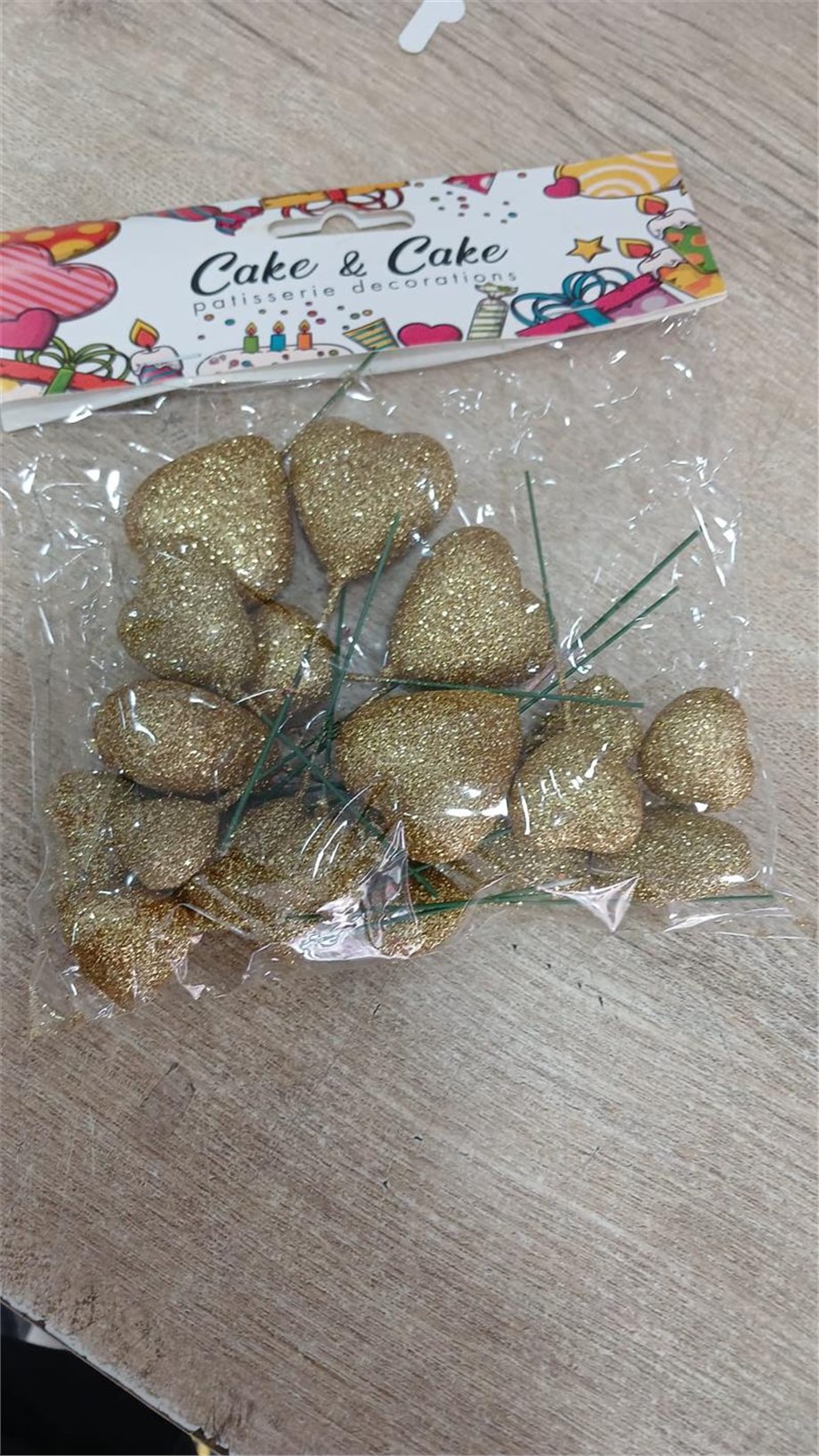 Pasta Üstü Kalp Süs Simli Altın