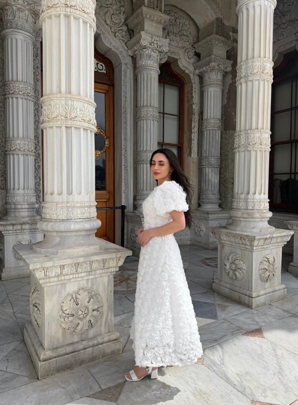 Gül Tasarım Balon Kol Elbise Beyaz
