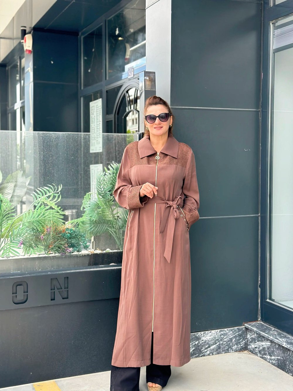 File Detaylı Tam Boy Kap Kahverengi