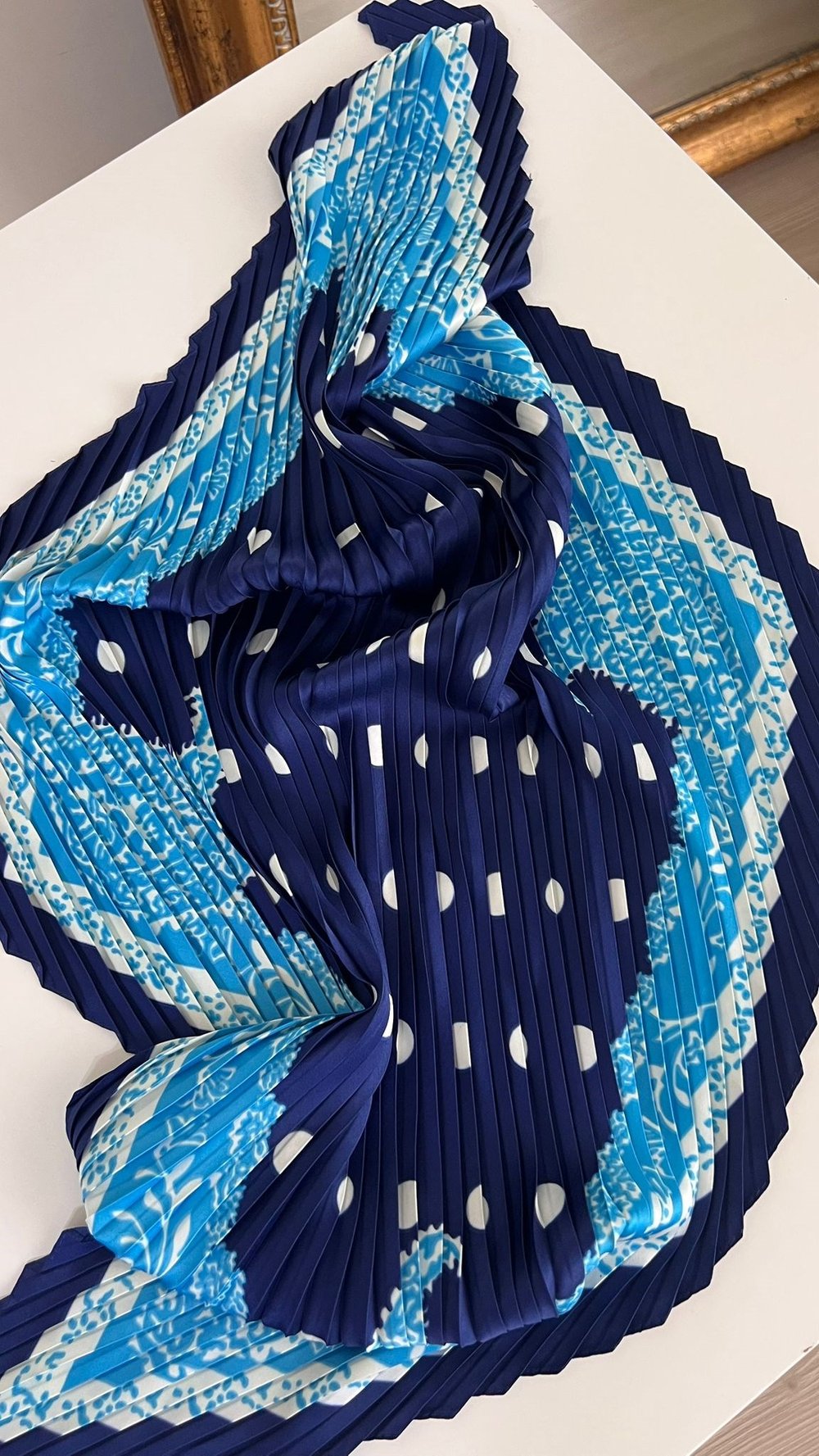 Lacivert Mavi Puantiyeli  70*70 Cm Pileseli Bandana Fular