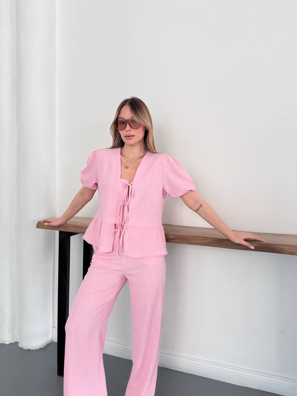 Ön Bağlama Detaylı Marka Model Müslin Takım Pembe