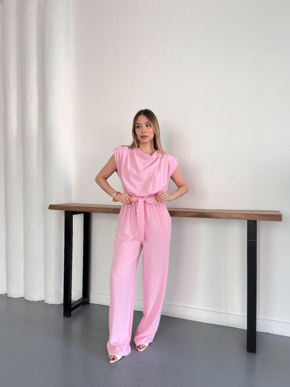 Vatkalı Crep Tulum Pembe