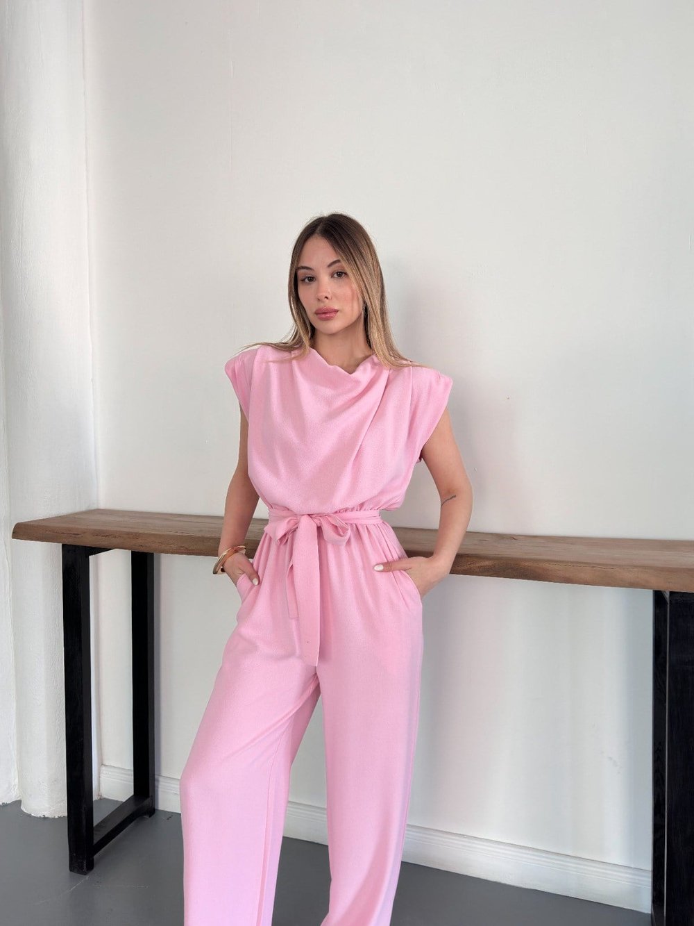 Vatkalı Crep Tulum Pembe