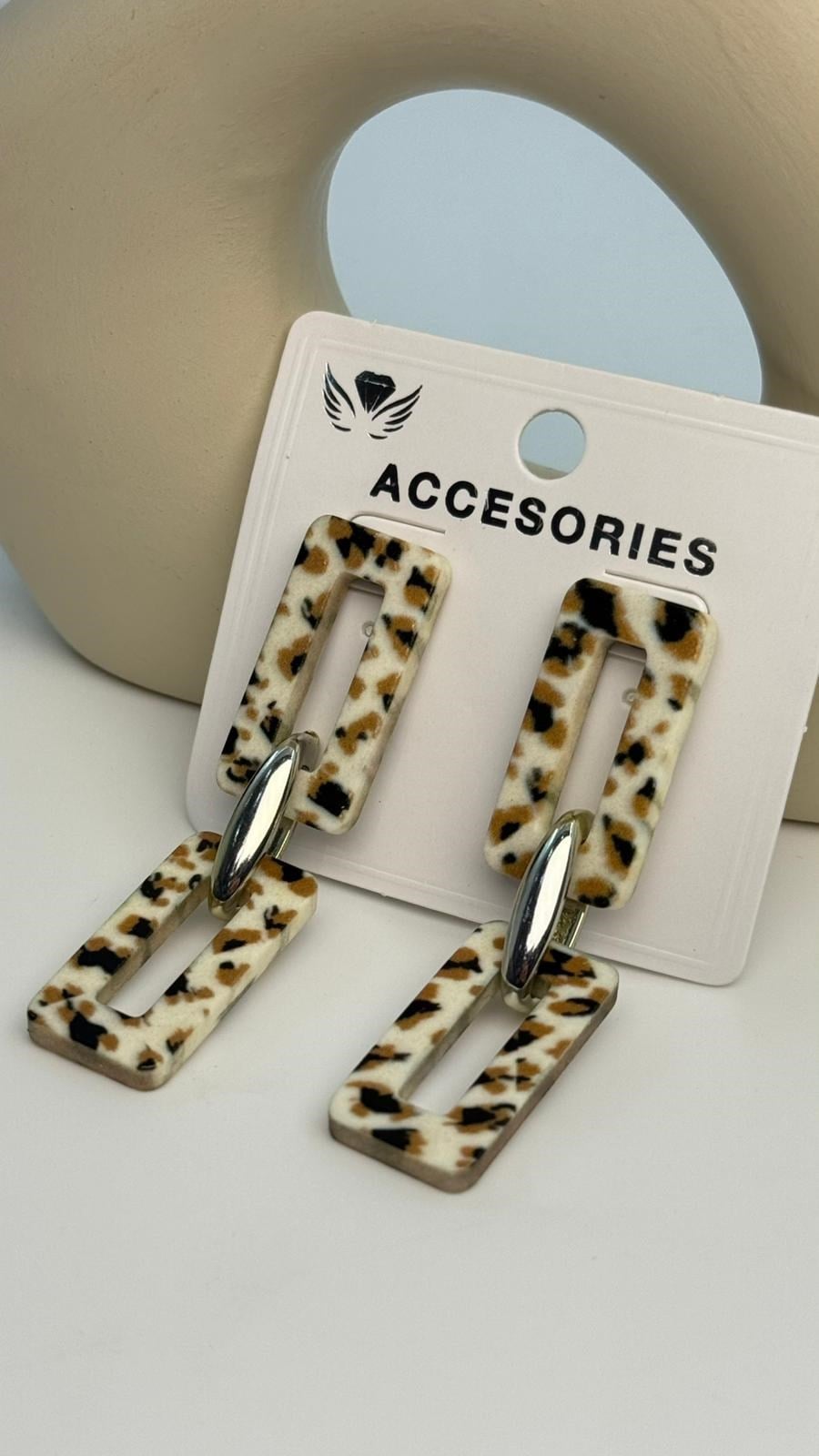 Leopar Küpe