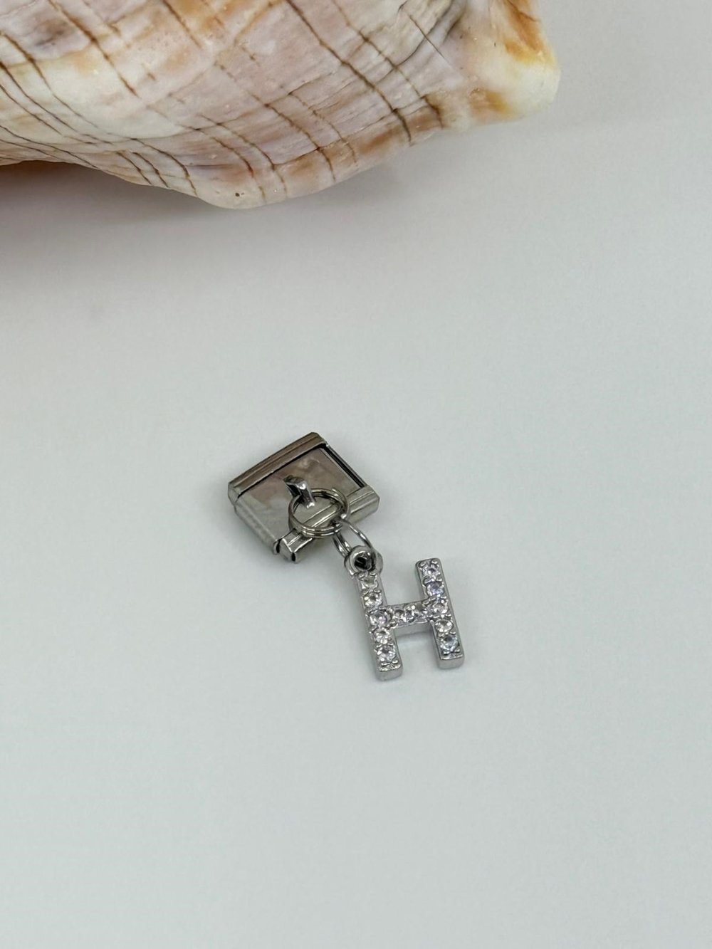 Nomi Harf Charm