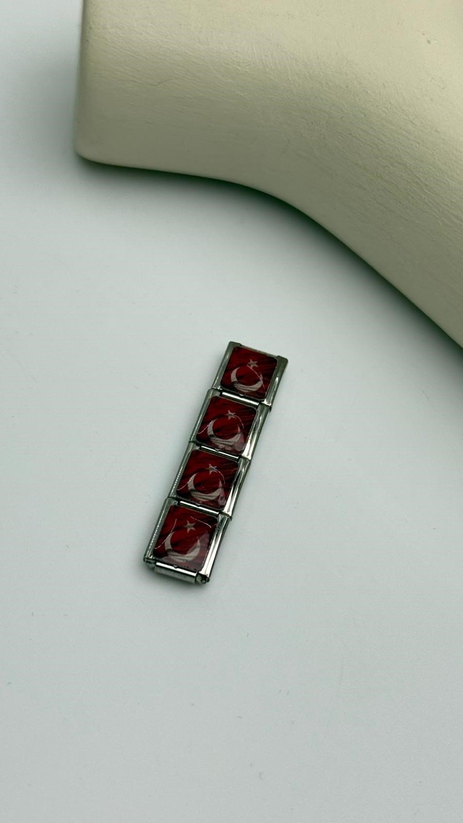 Türk Bayrağı Nomi  Charm