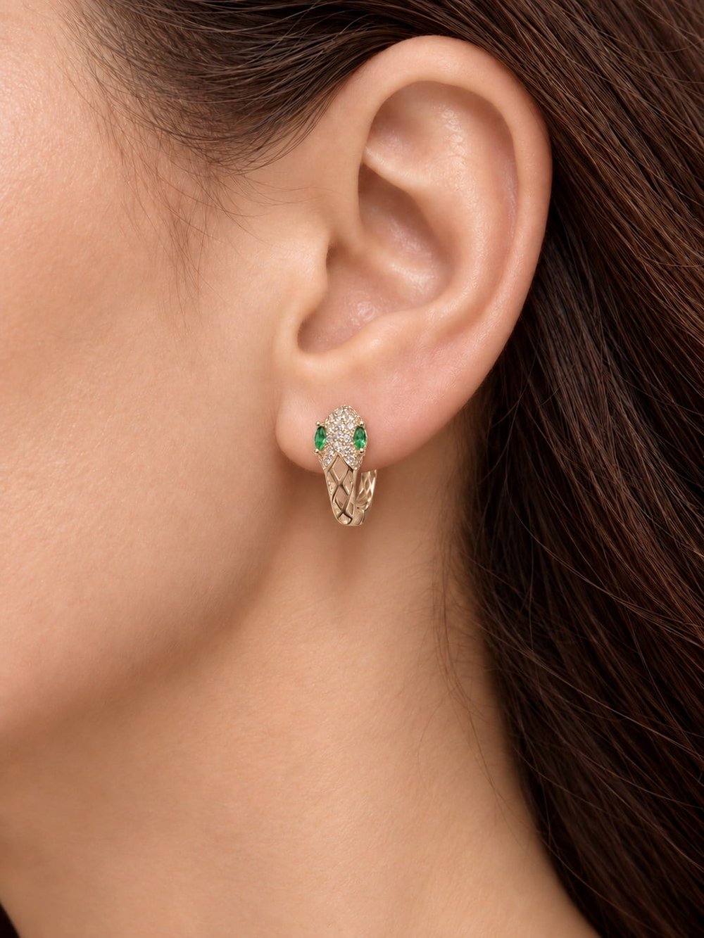 TURKUAZ XUPING 14K YEŞİL GÖZLÜ YILAN HALKA KÜPE