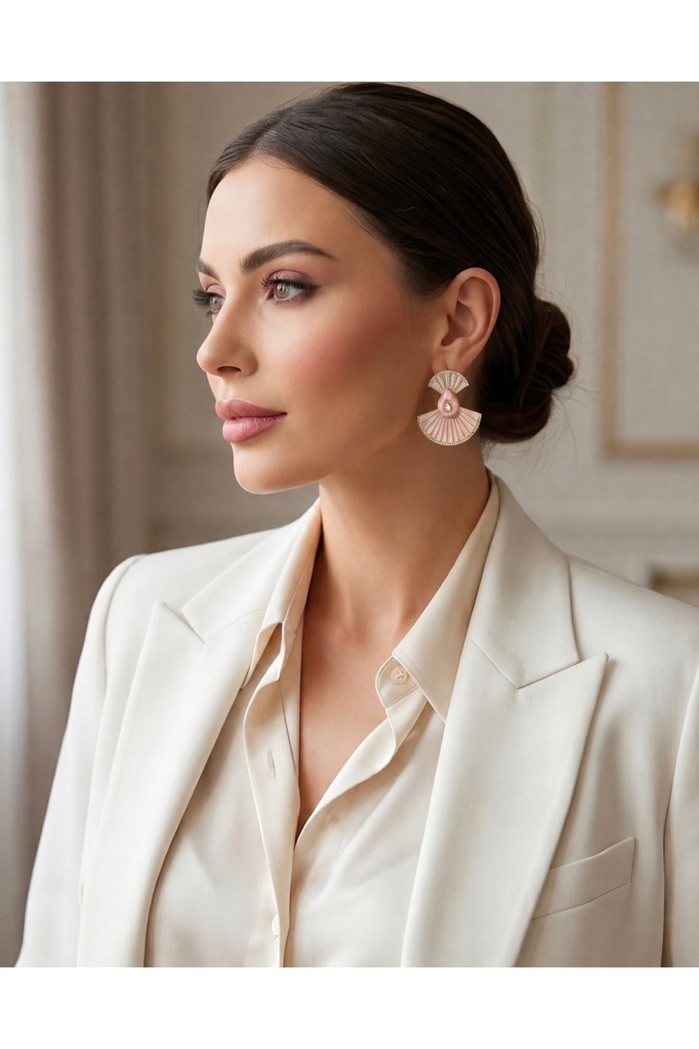 Pudra Pembe Taşlı Yelpaze Model Gold Kadın Küpe