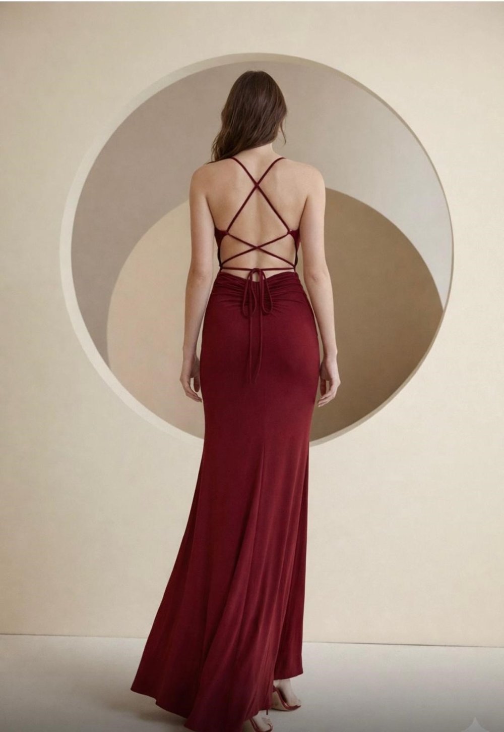 Bordo Sırt Dekolteli Abiye