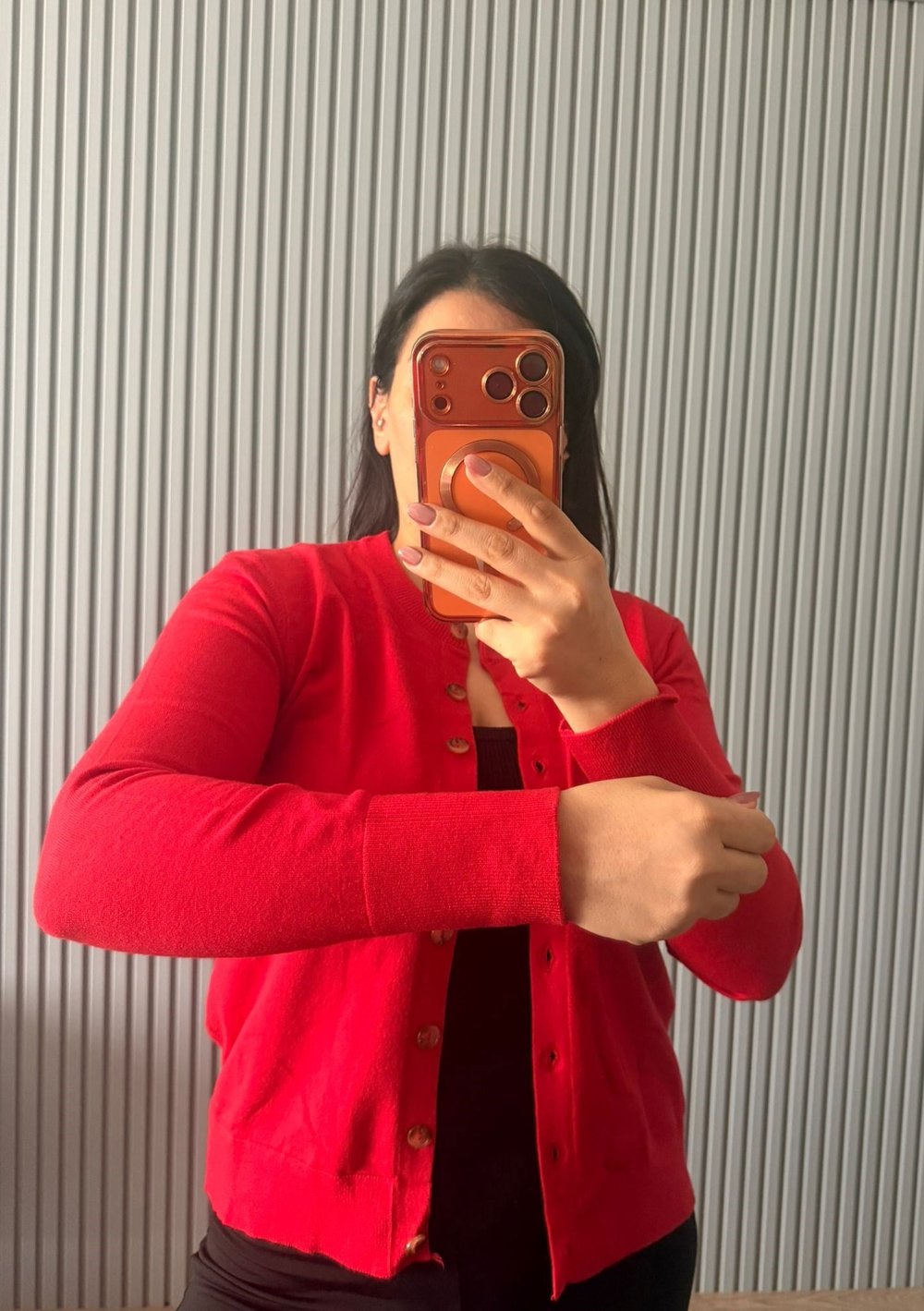 Yumuşak Dokulu Kırmızı Triko Hırka