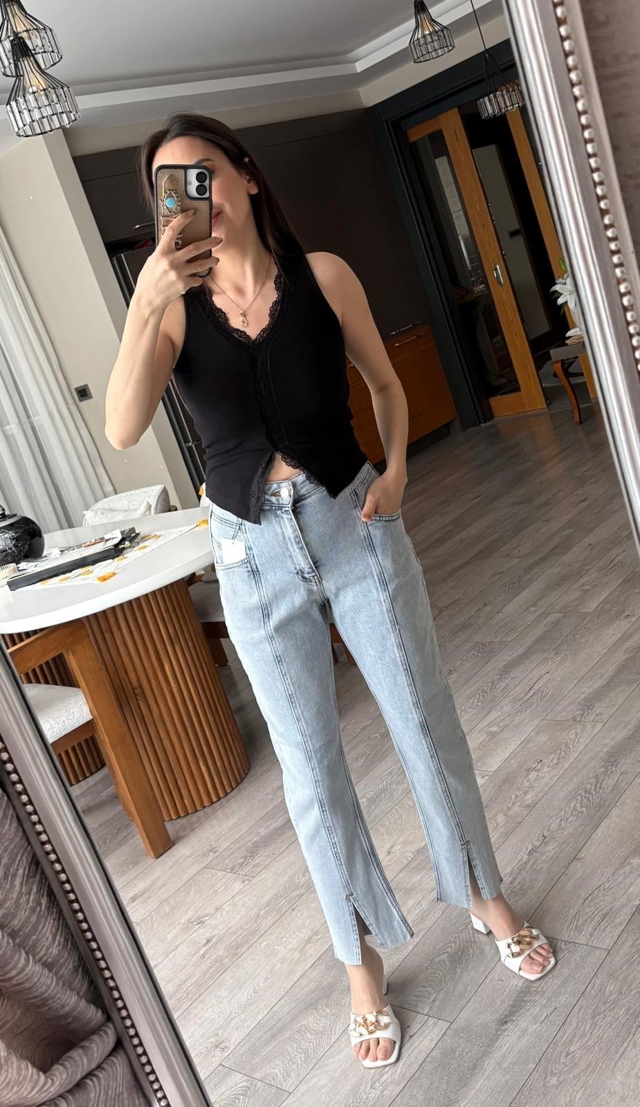 Yırtmaçlı Dikişsiz Jean