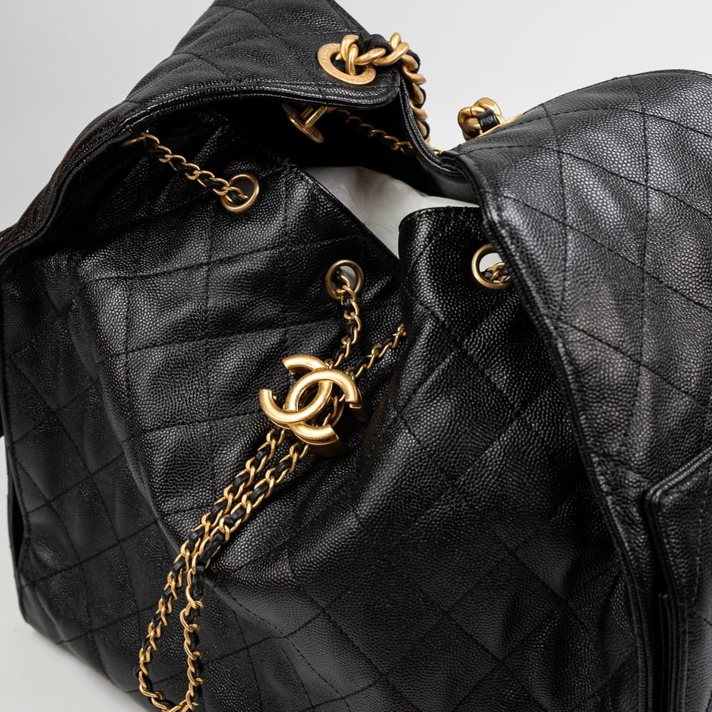 Chanel 25 Medium size