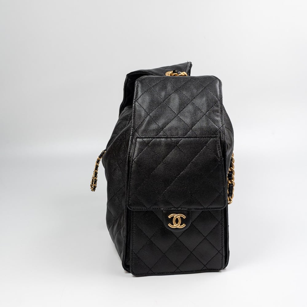 Chanel 25 Medium size