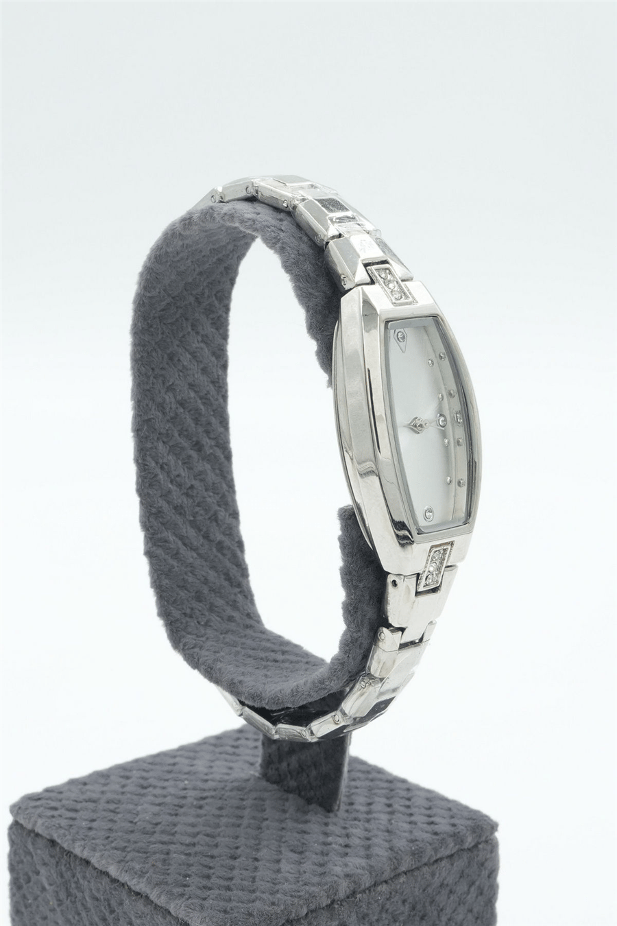Saat. Silver