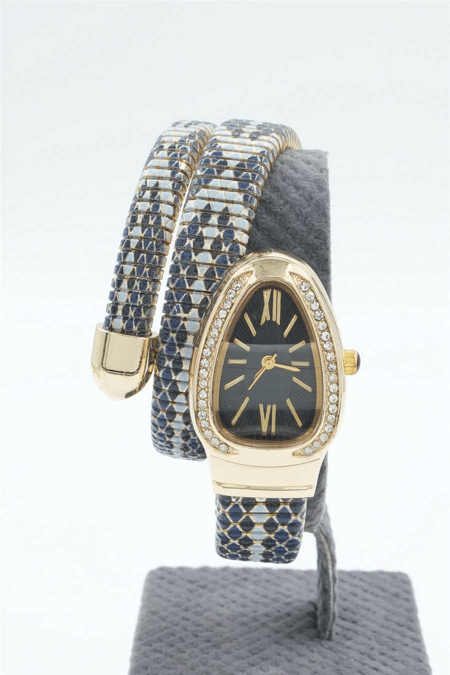 Saat. Gold