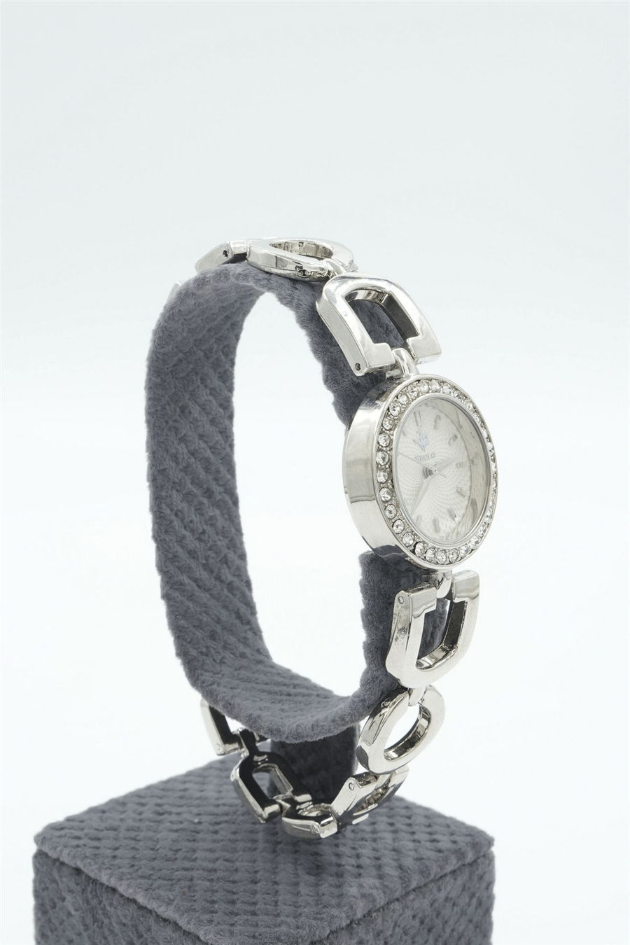 Saat. Silver