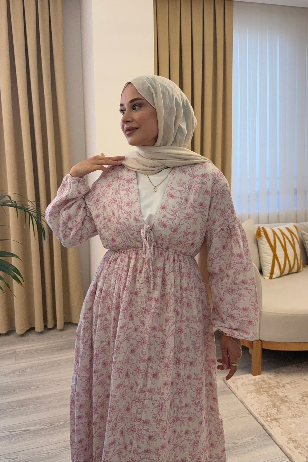 Kadın Büyük Çiçek Baskılı Uzun Pamuk Beyaz Muslin Elbise