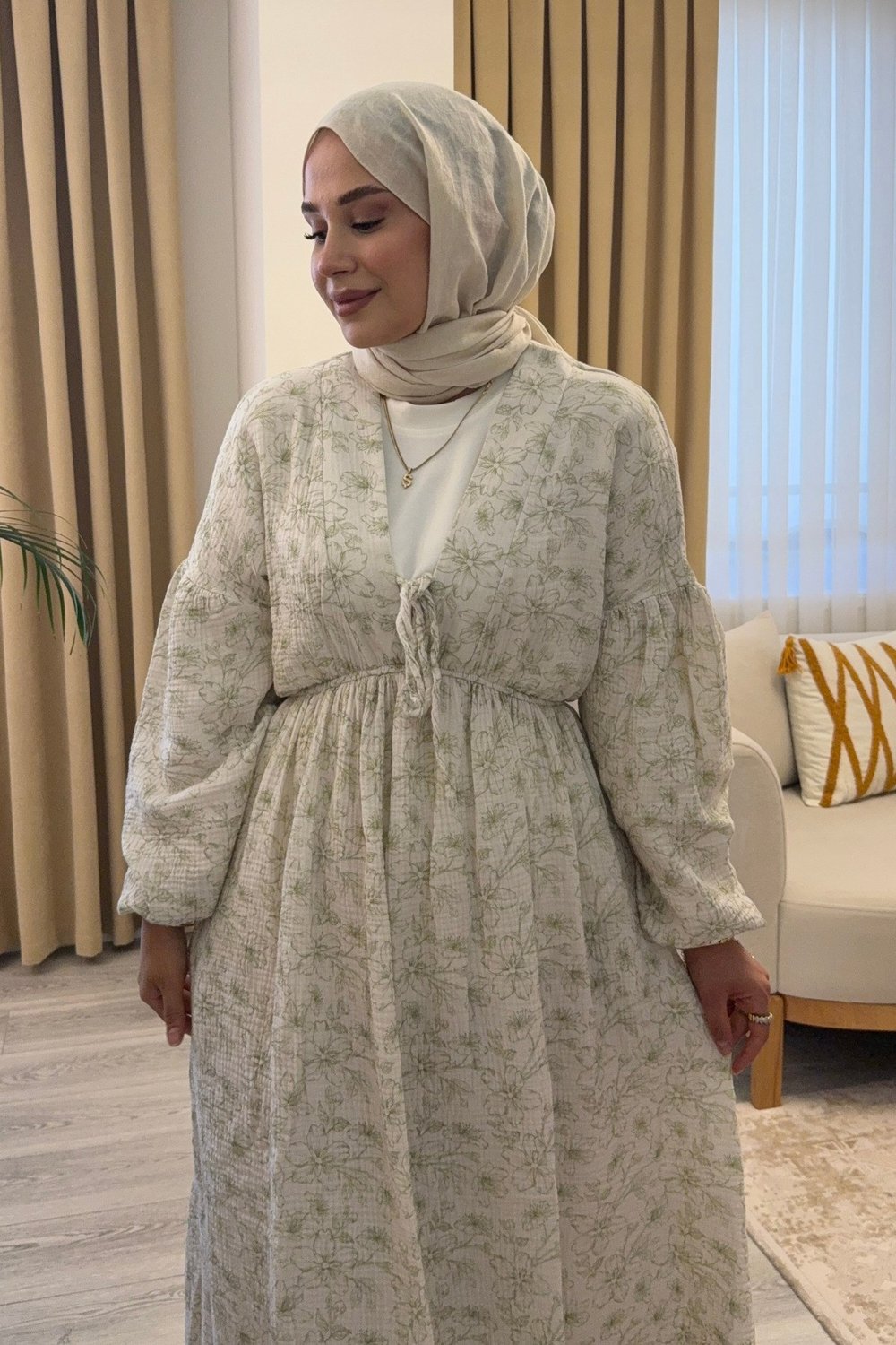 Kadın Büyük Çiçek Baskılı Uzun Pamuk Beyaz Muslin Elbise