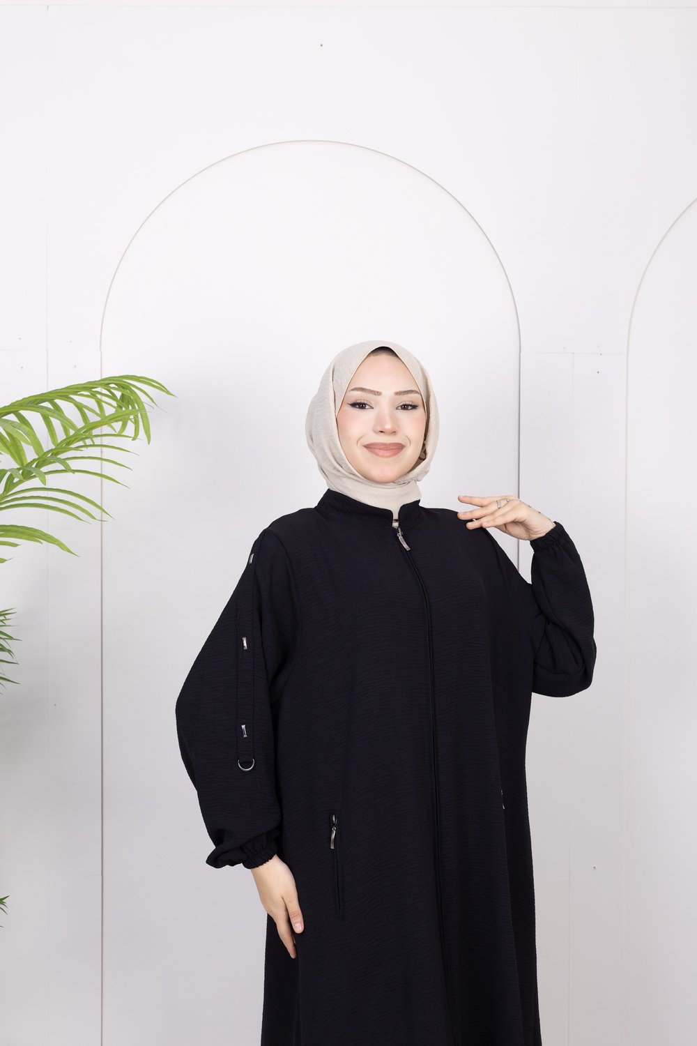 Kolları Taş Detaylı Kap | Siyah