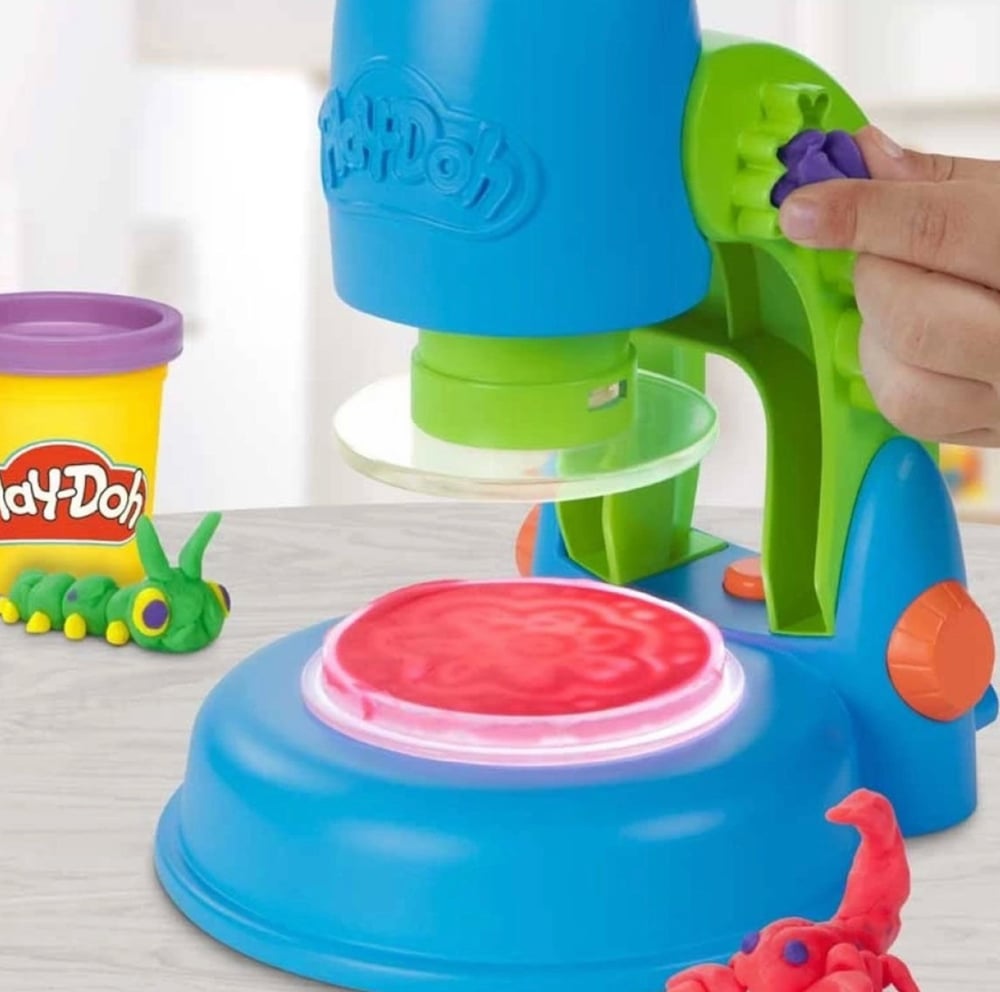 Play-Doh Işıklı Mikroskop Oyun Seti 