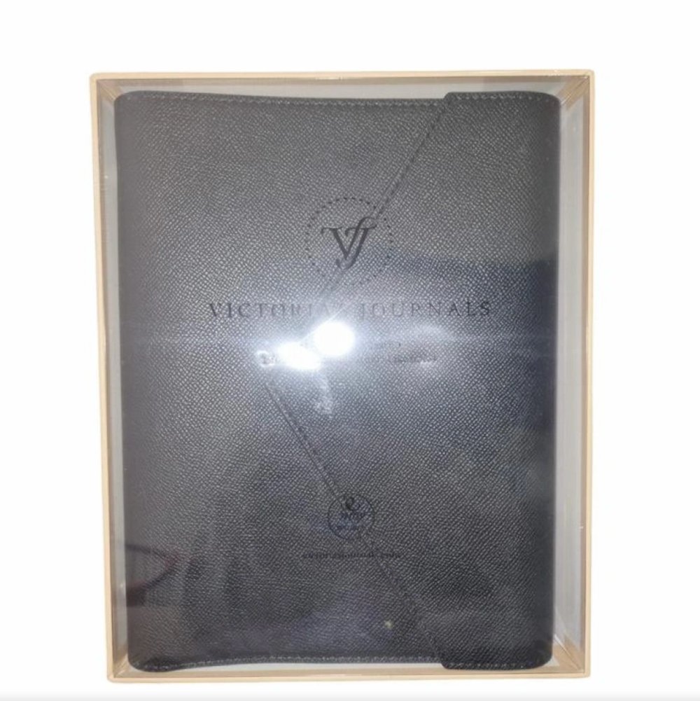 VJ MUSE VEGAN DERİ ORGANİZER DEFTER A5 DEĞİŞEBİLEN İÇ 120 GR 96 YP KUTULU SİYAH
