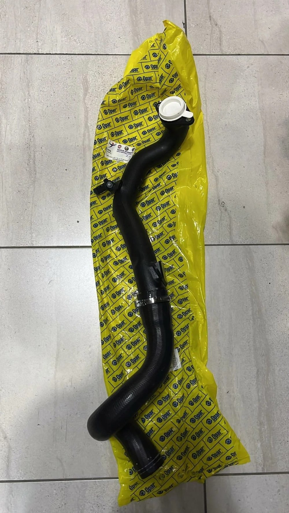 Hava Cıkıs Borusu-Intercoolerden Emme Manıfolduna Gıden Boru Euro6-Fry-Fıorıno Op 52209059