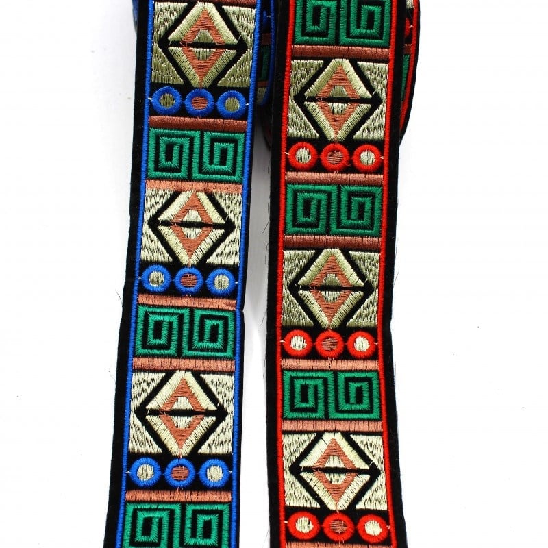 Etnik Desenli Şerit