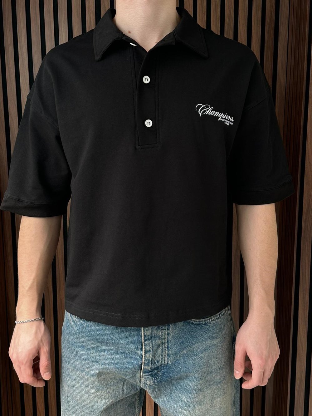Polo Yaka Champions Baskılı Crop Tshirt Siyah