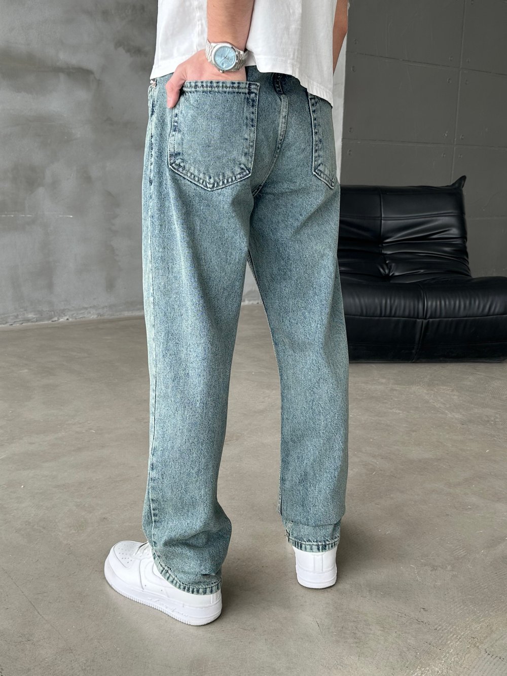 Taşlanmış Regular Jean Açık Mavi