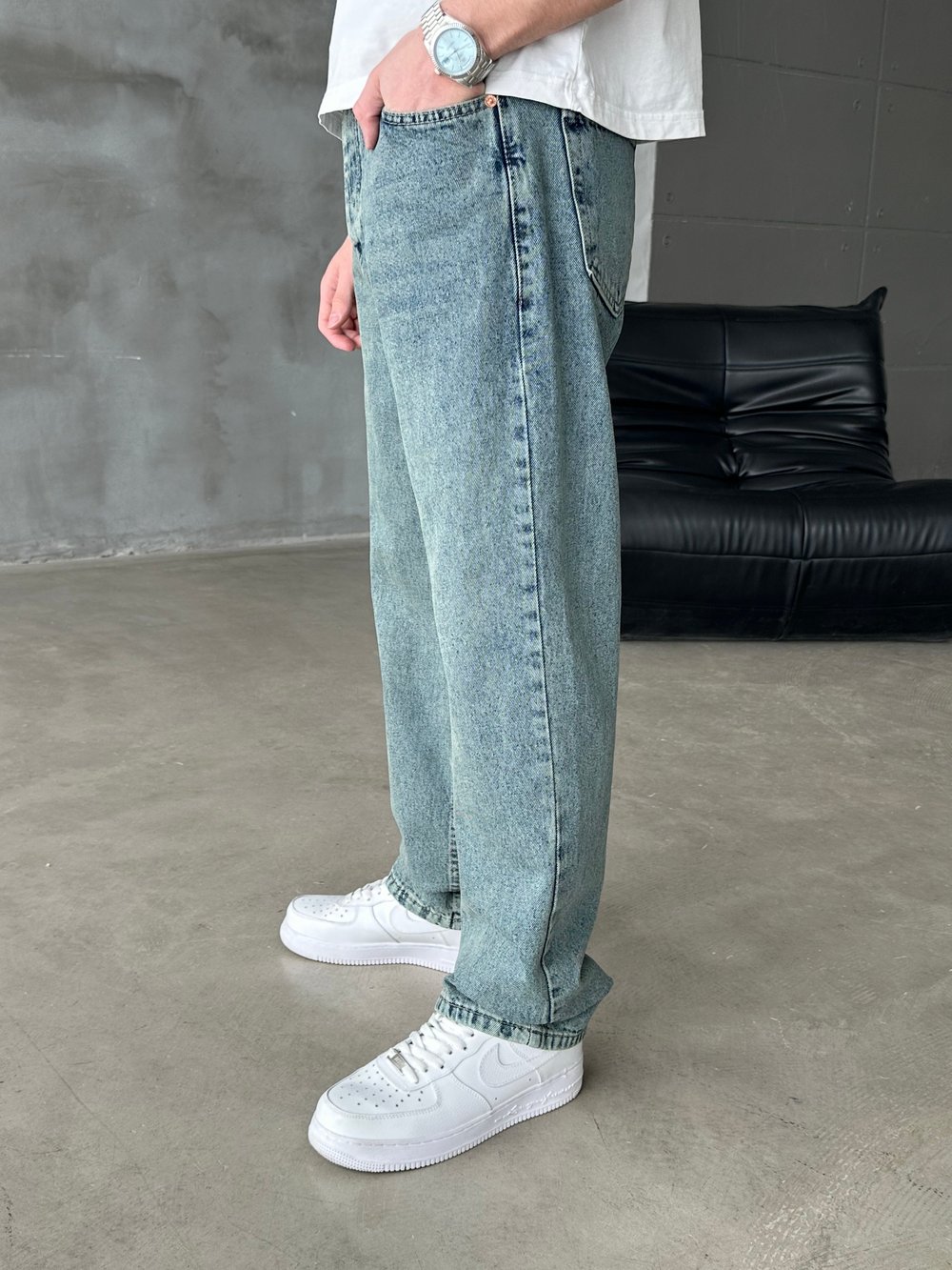 Taşlanmış Regular Jean Açık Mavi