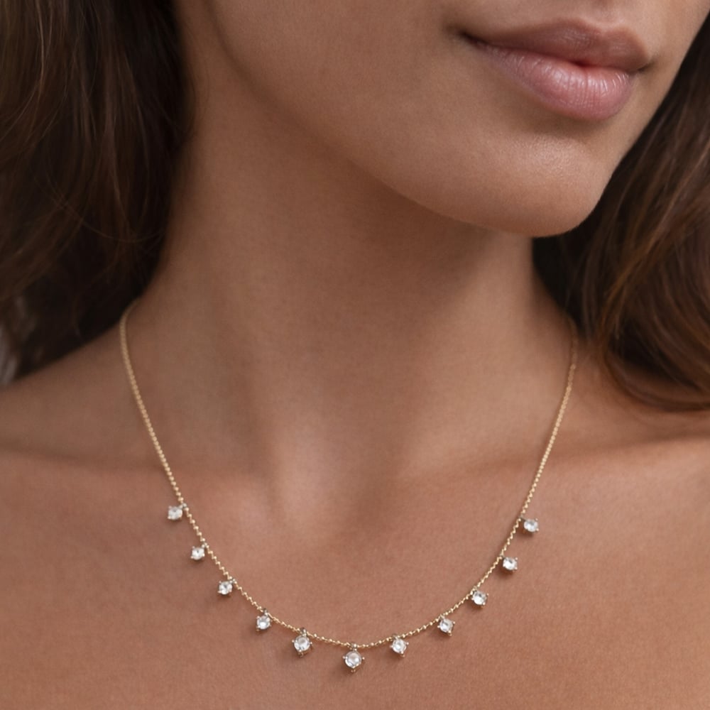 Zirkon Taşlı Minimal Gold Kolye