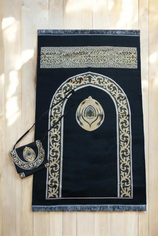 Çantalı Hacerül Esved Seccade – Goblen Kumaş, Taşınabilir Askılı Model