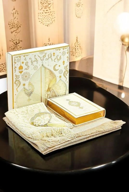 Çeyizlik Gelin Bohça Seccade Seti Hediyelik Şal Termo Deri Kuranı Kerim