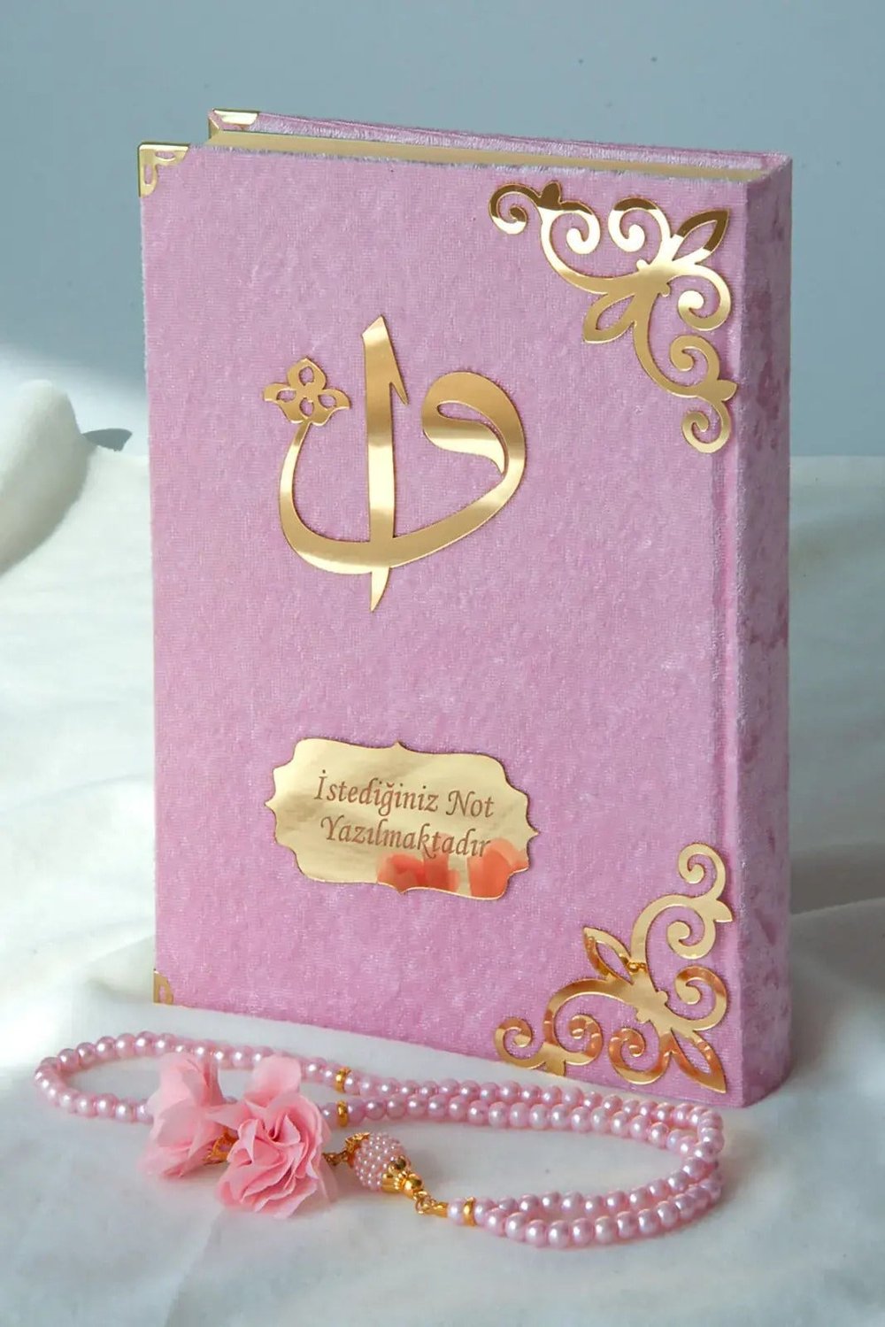 Hediyelik Kadife Kaplı İsme Özel Pleksi Desenli Arapça Orta Boy Kuranı Kerim Pembe