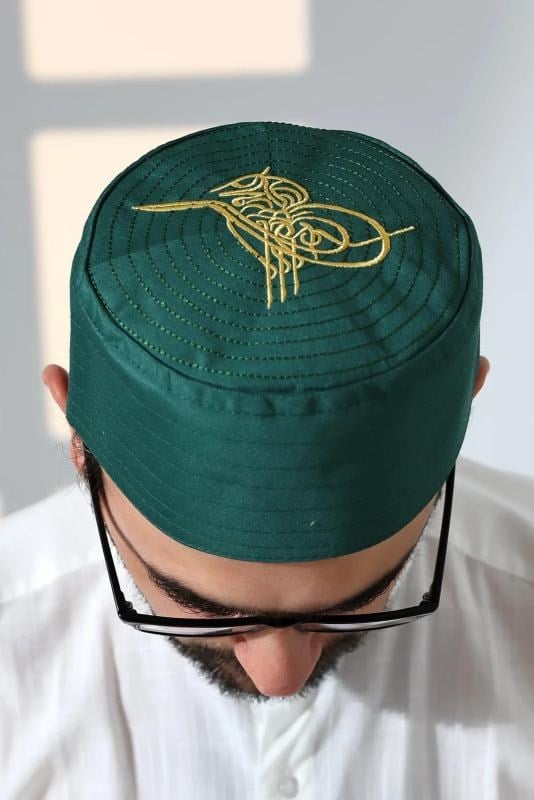 Osmanlı Tuğrası Nakışlı Kalıp Namaz Takkesi Yeşil