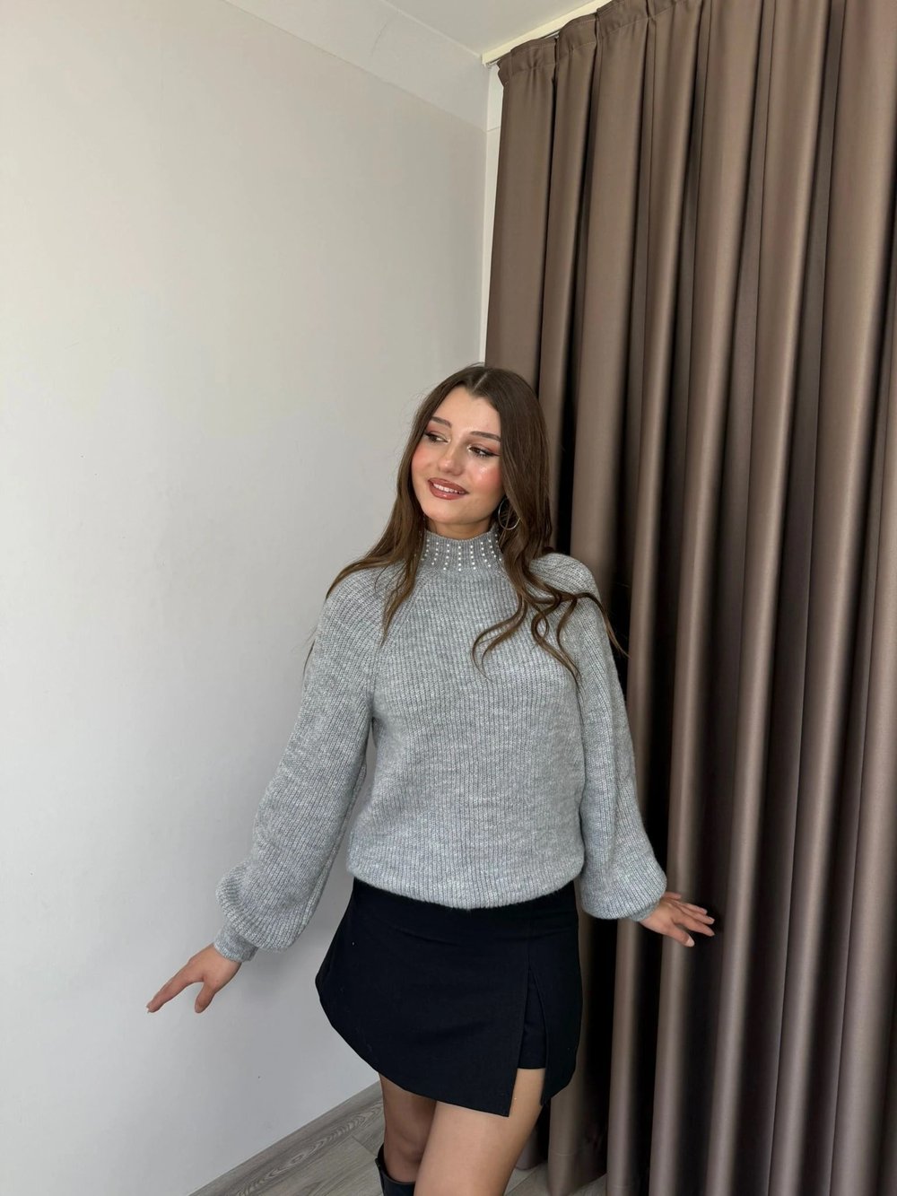 İNCİ DETAYLI KAZAK