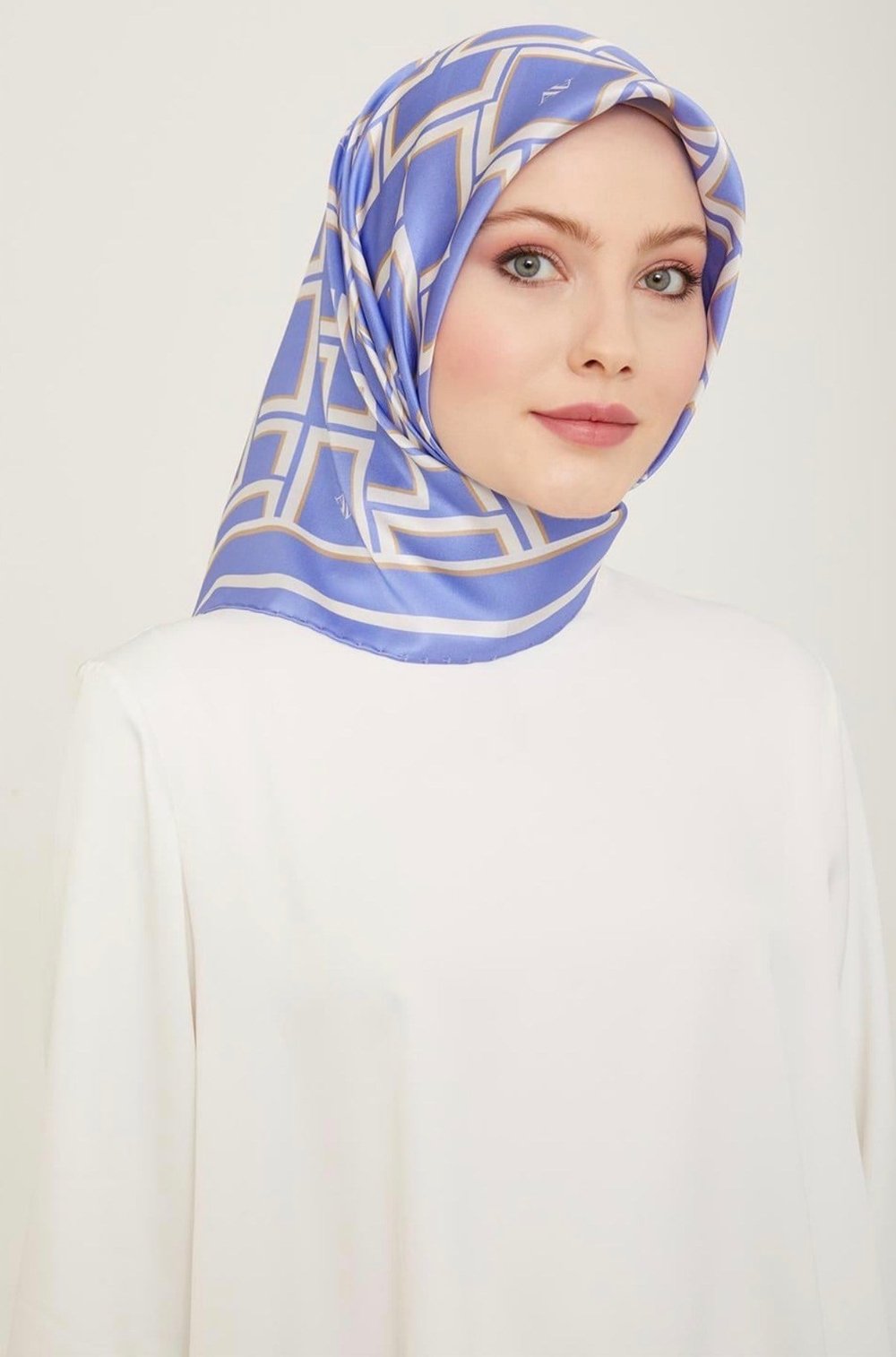 ARMİNE %100 SURA İPEK EŞARP