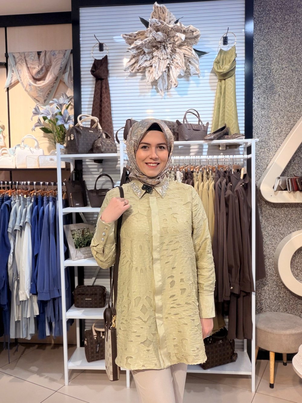 MOODBASİC JAKARLI KESME KUMAŞ GÖMLEK