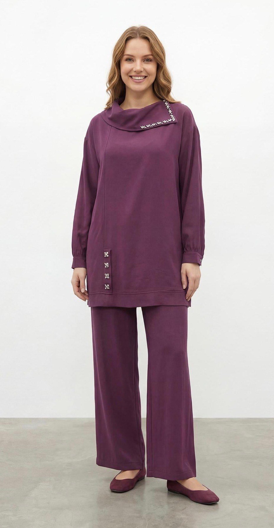 PUANE YAKA TAŞ DETAYLI TAKIM