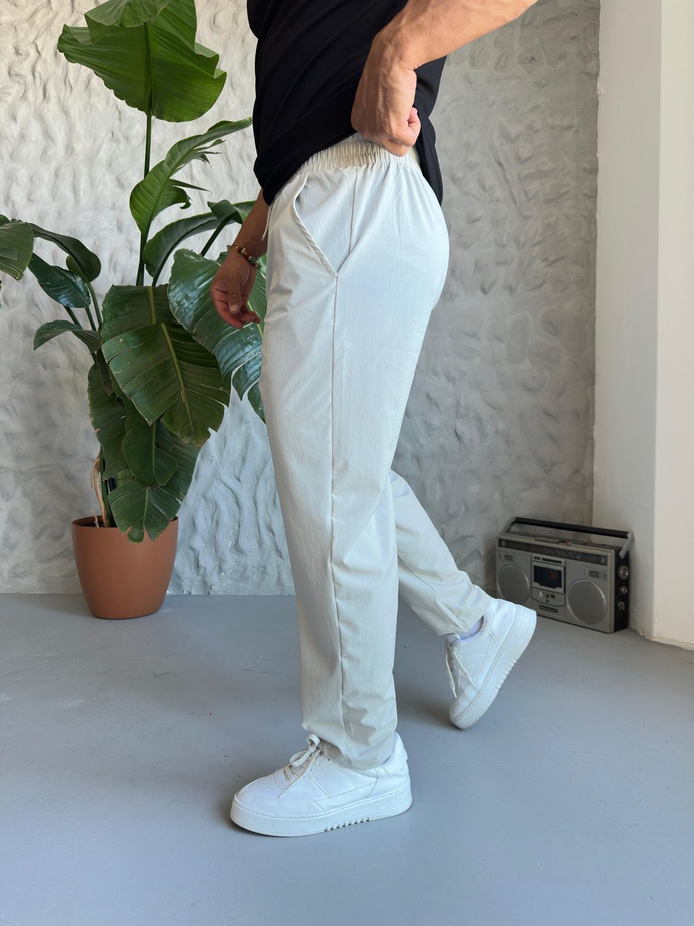 Beyaz Regular Fit Ayarlanabilir Paça Jogger Modeli