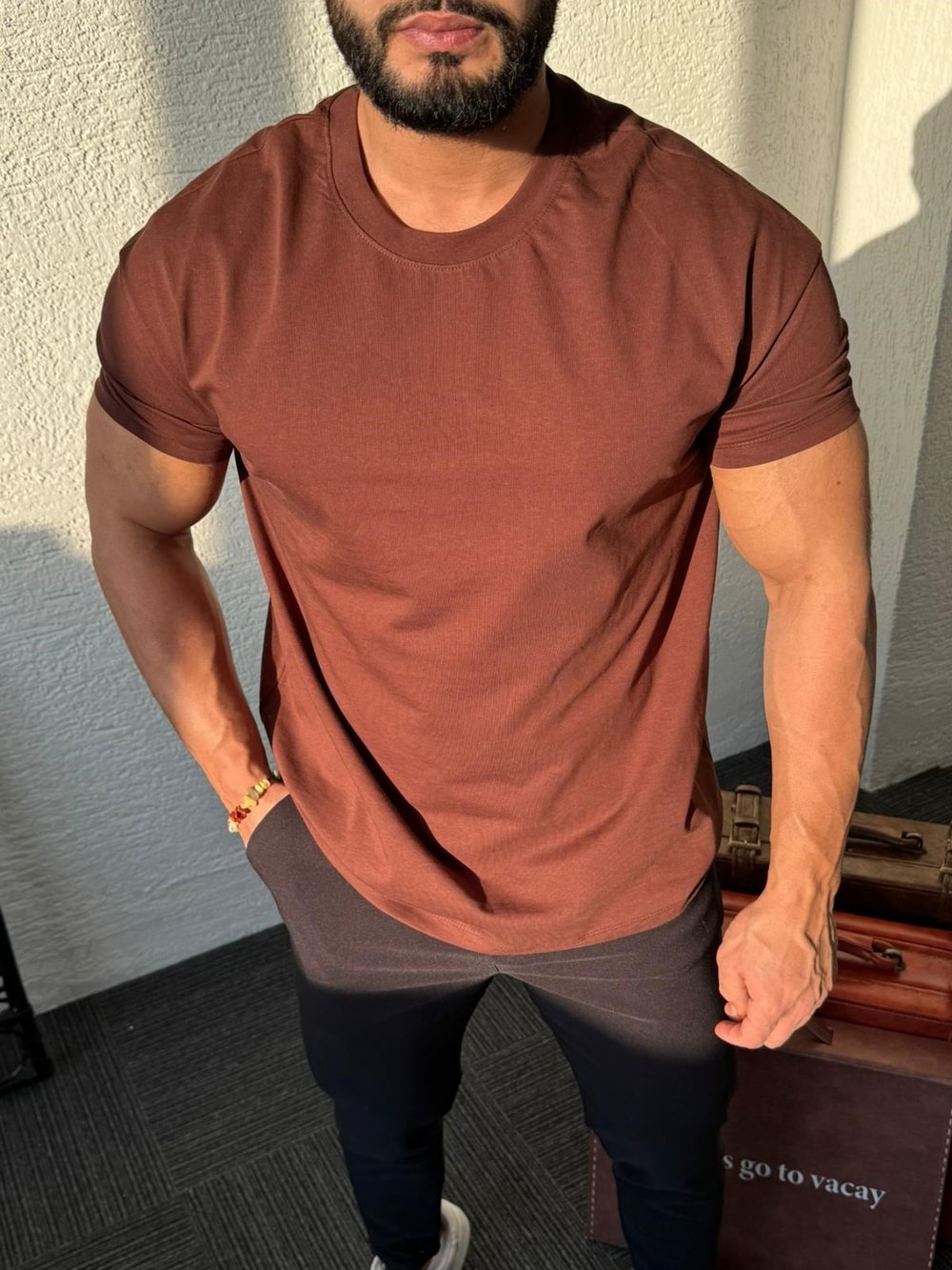 Kahverengi Kollar Dar Kesim Oversize Tişört