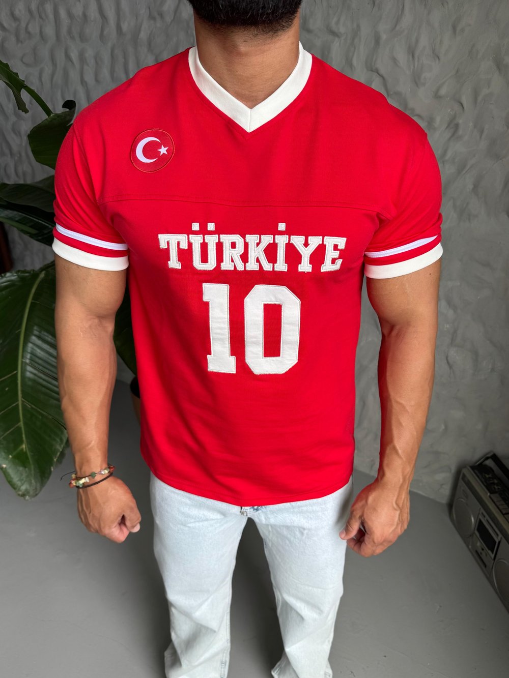 Kırmızı V Yaka Nakış Baskı Türkiye Forması