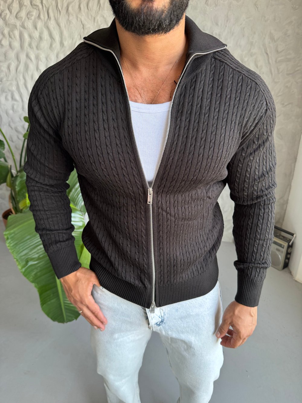 Siyah Örgü Detay Hırka Modeli