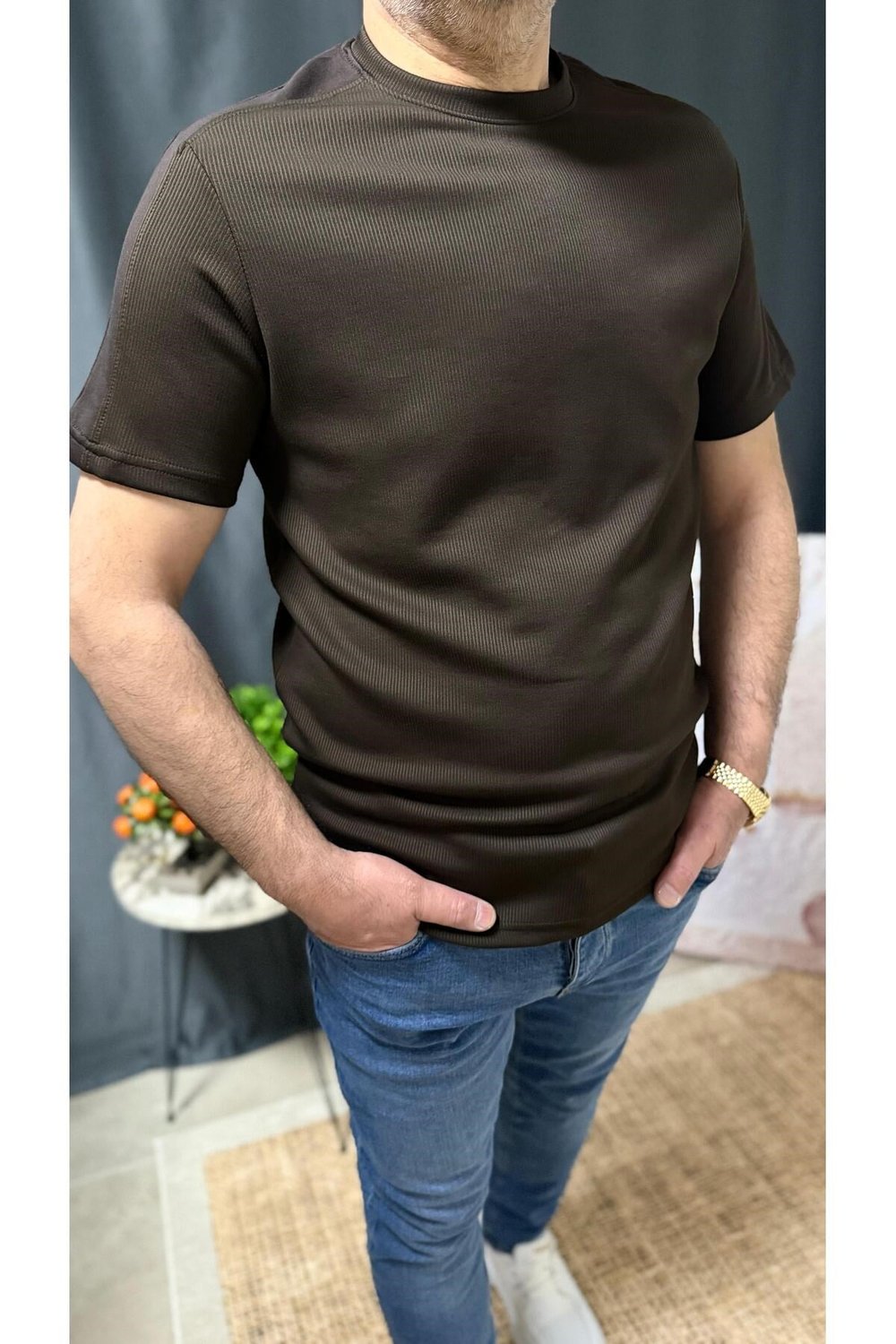 KOLLARI DETAYLI , FİTİLLİ , FİTTED ERKEK TİŞÖRT