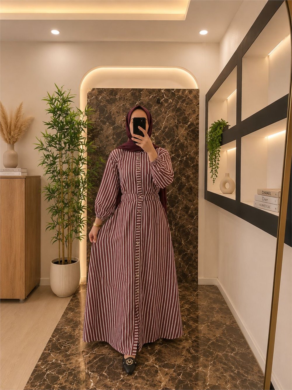 Gabardin Kumaş Beli Lastikli Önden Düğmeli-Kırmızı